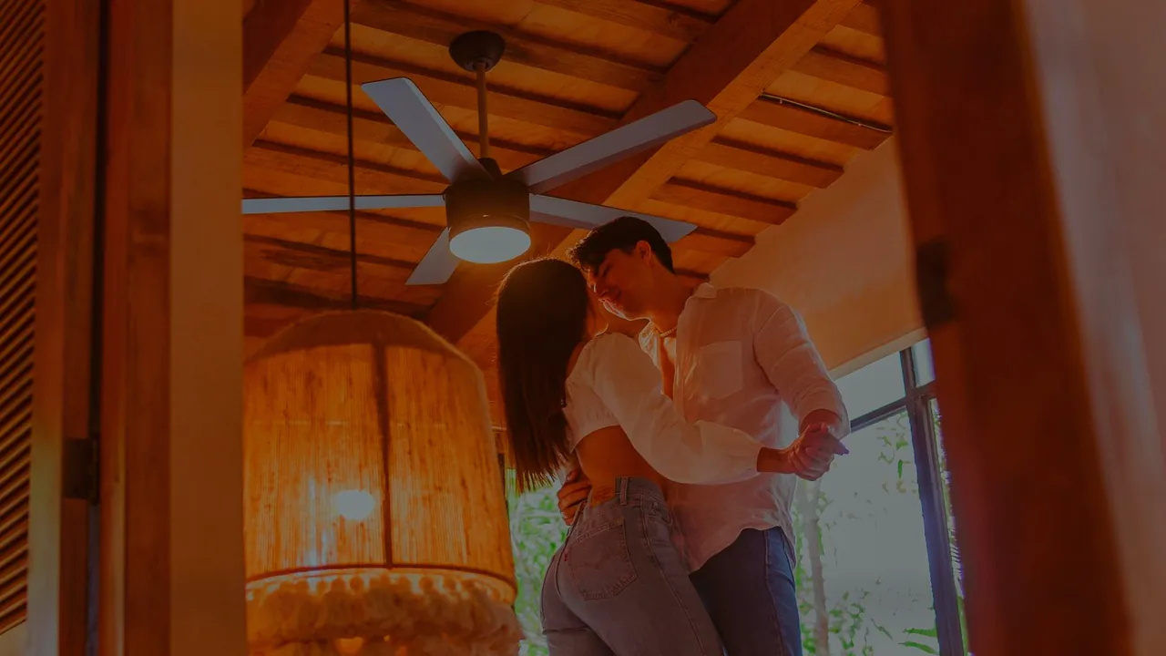 tatil oteli — Ufuk ve Derya yetişkin hikaye Liberal24